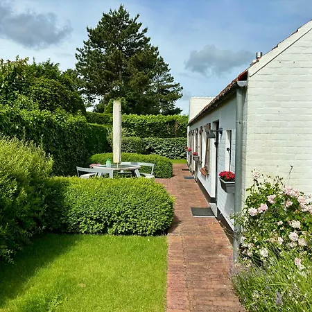 Marie Villa *