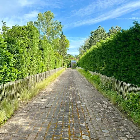 Marie Villa *